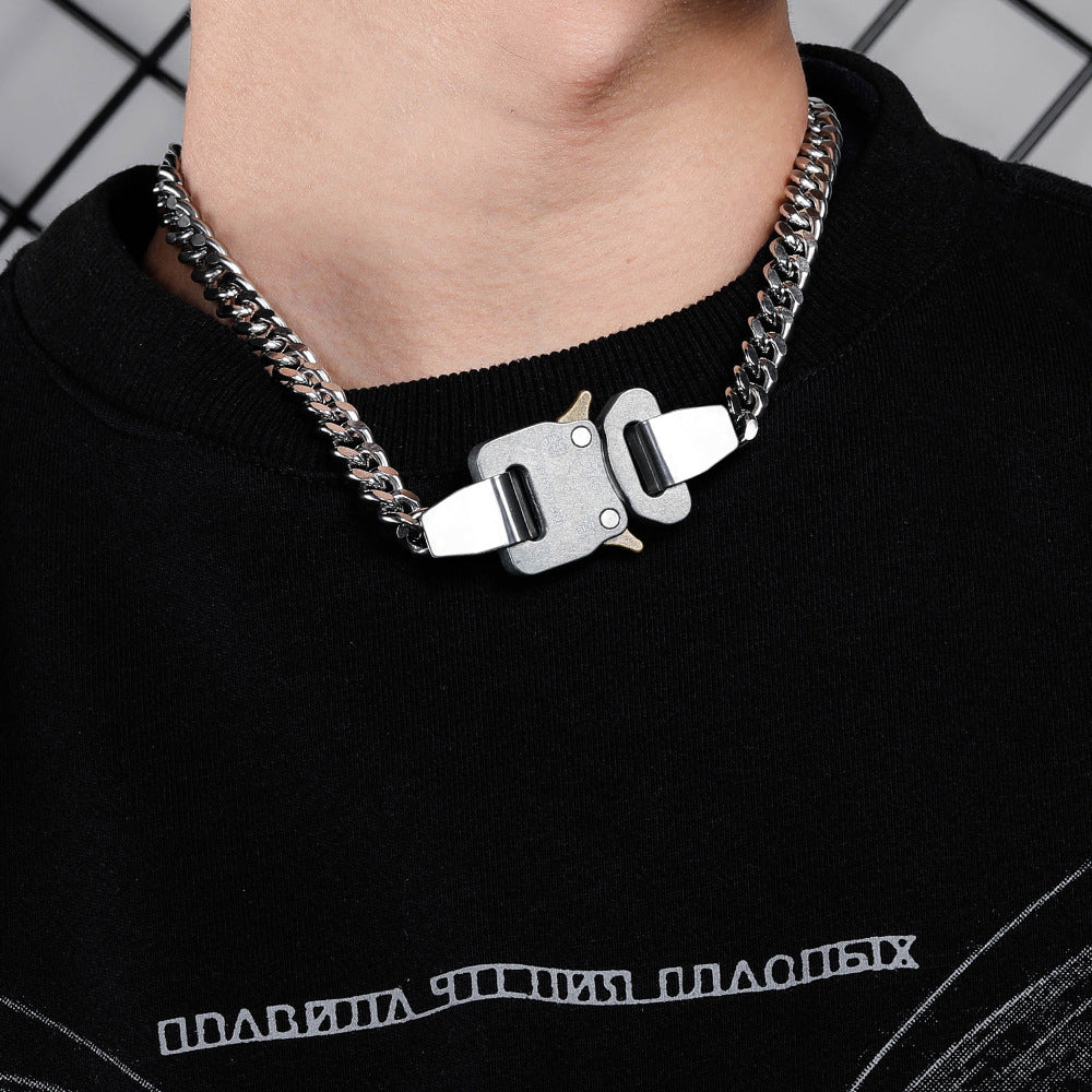 Metal Clasp Necklace for Men Black/Steel